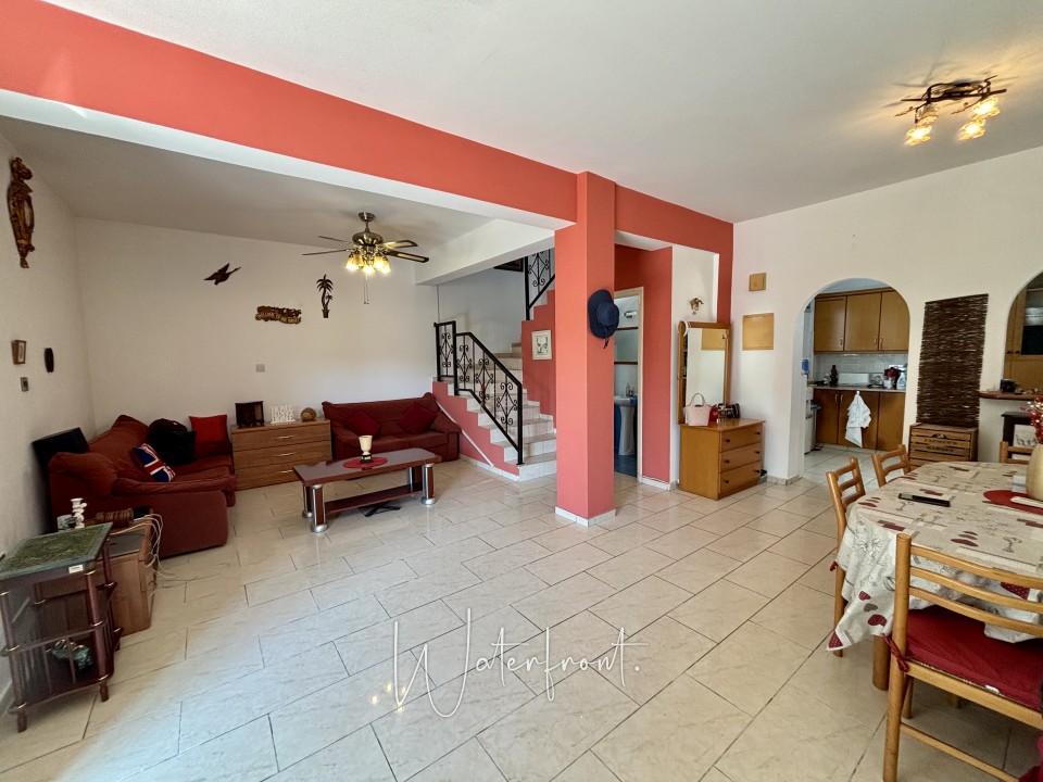 Detached Villa For Sale  in  Universal