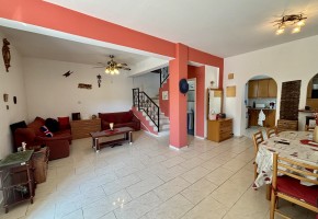 Detached Villa For Sale  in  Universal