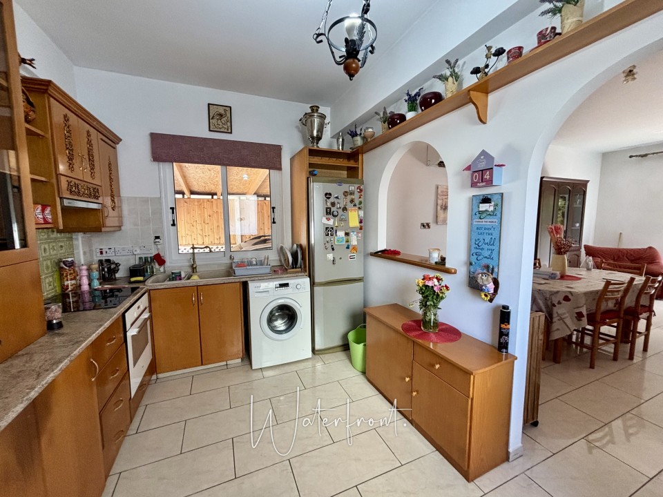 Detached Villa For Sale  in  Universal