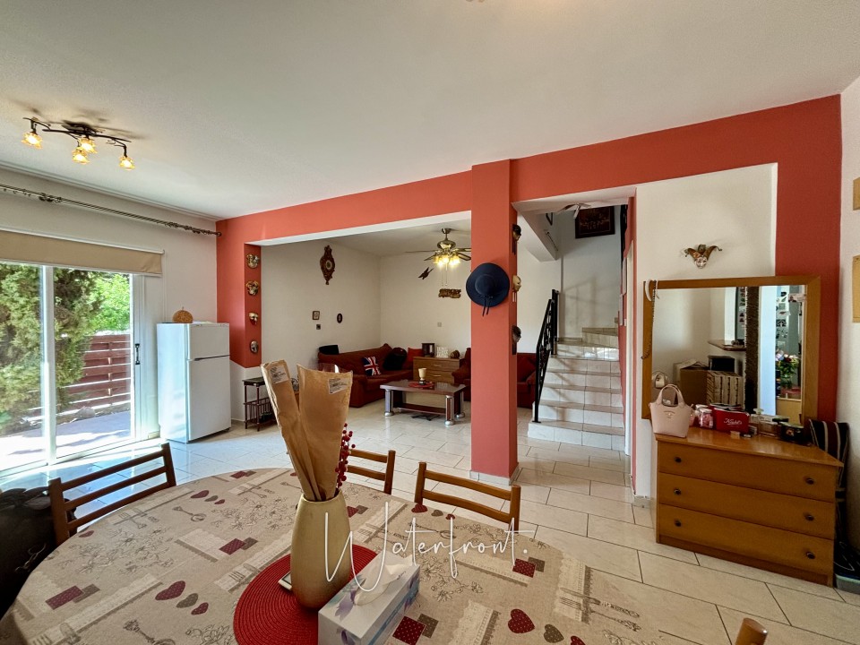 Detached Villa For Sale  in  Universal