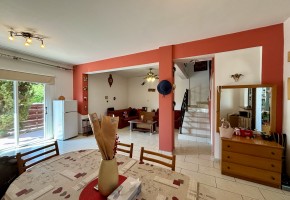Detached Villa For Sale  in  Universal