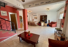 Detached Villa For Sale  in  Universal
