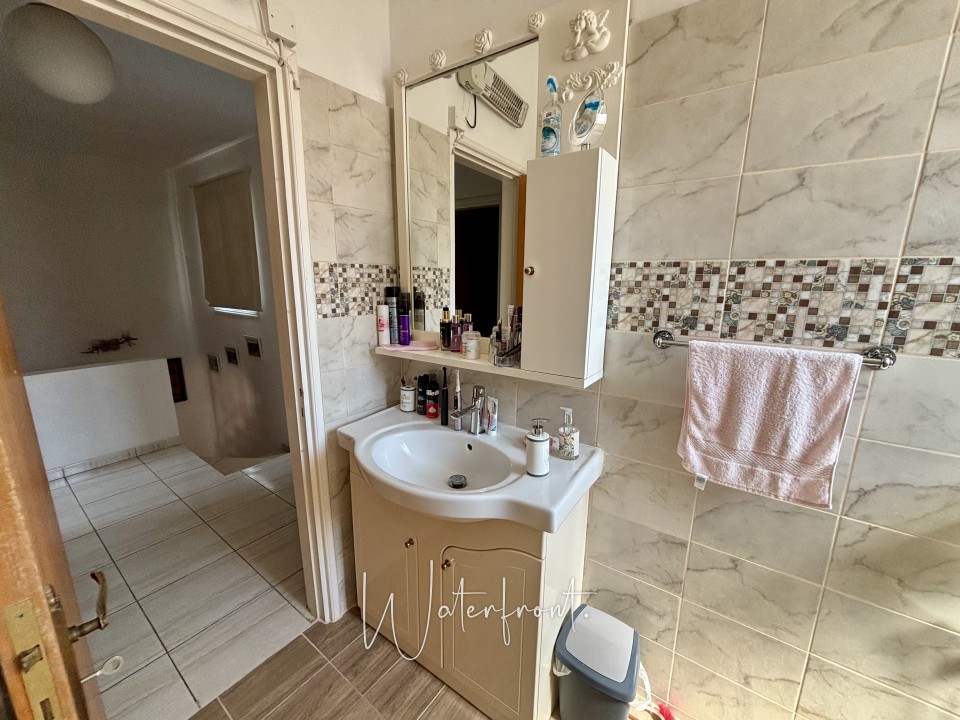 Detached Villa For Sale  in  Universal