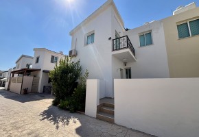 Detached Villa For Sale  in  Universal