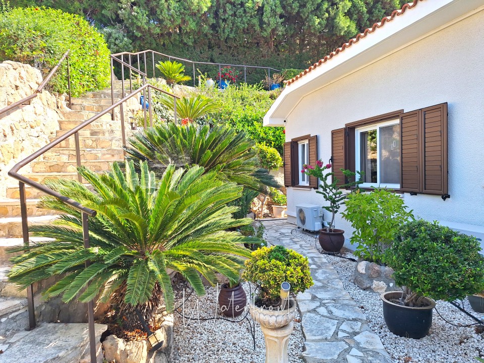 Bungalow For Sale  in  Koili