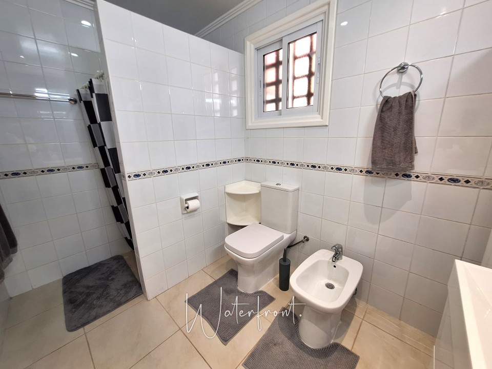 Bungalow For Sale  in  Koili
