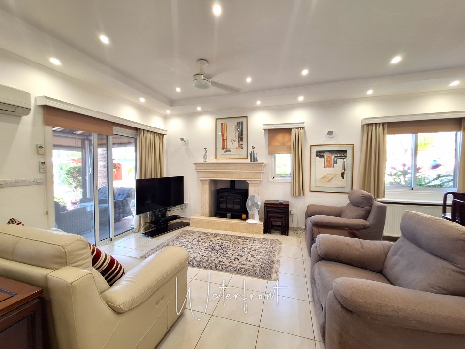 Bungalow For Sale  in  Koili