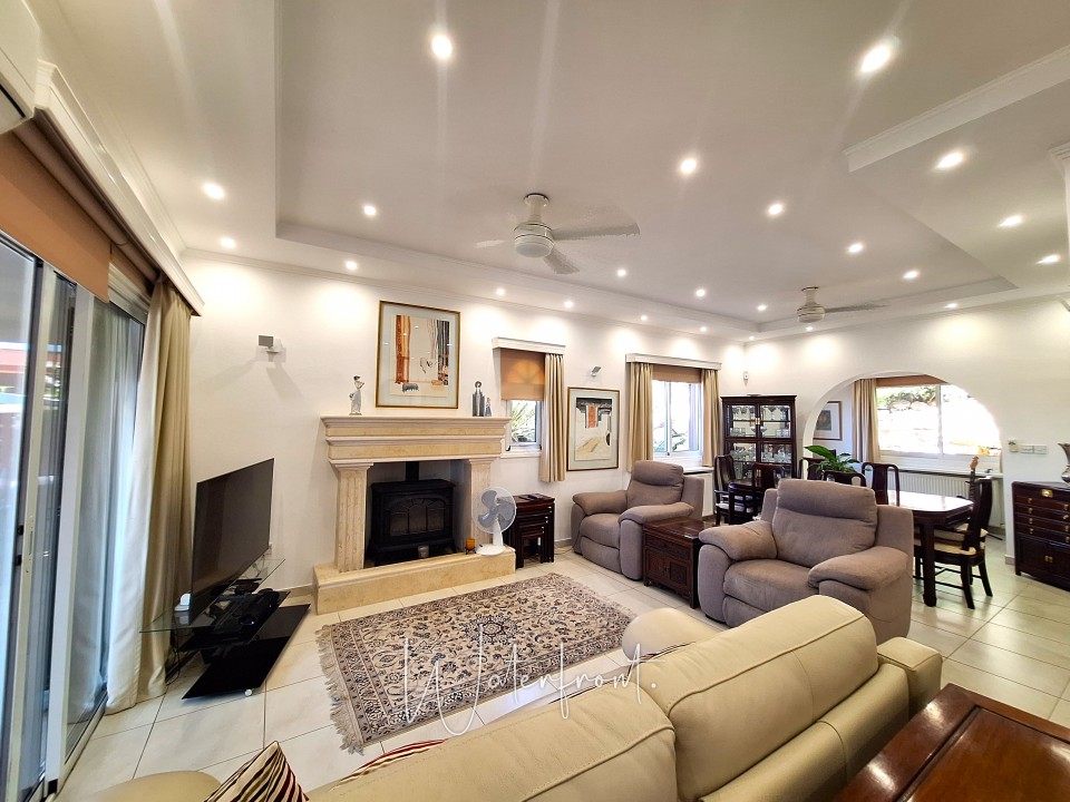 Bungalow For Sale  in  Koili