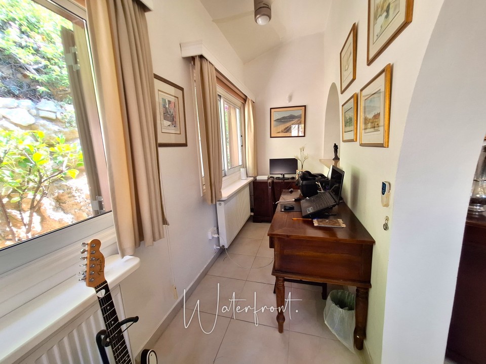 Bungalow For Sale  in  Koili