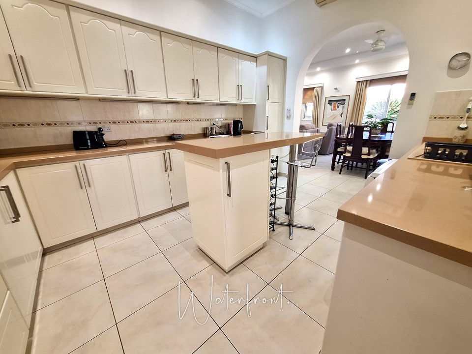 Bungalow For Sale  in  Koili