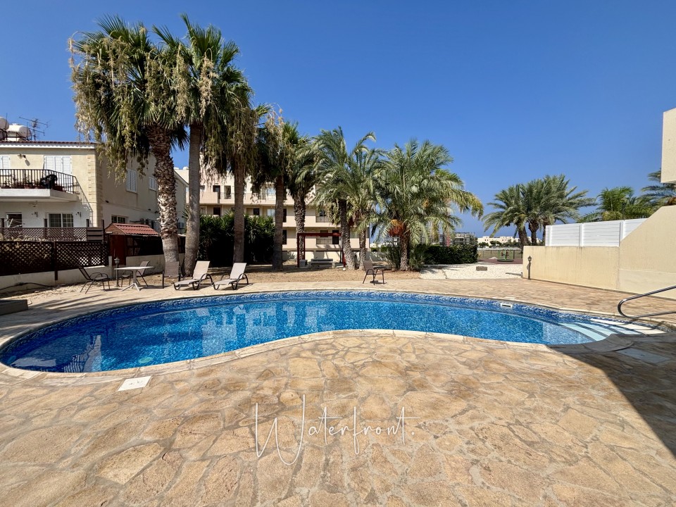 Apartment For Sale  in  Tombs of the Kings