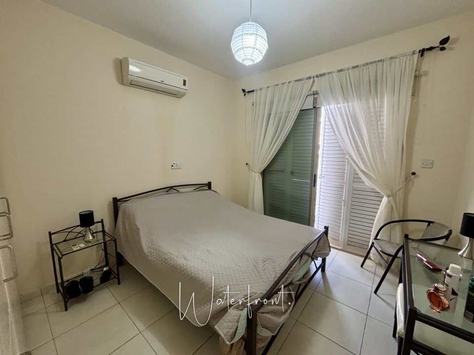 Apartment For Sale  in  Tombs of the Kings