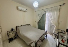 Apartment For Sale  in  Tombs of the Kings