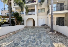 Apartment For Sale  in  Tombs of the Kings