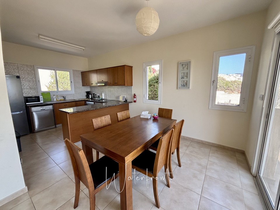 Detached Villa For Sale  in  Peyia