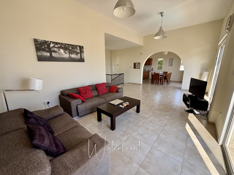 Detached Villa For Sale  in  Peyia