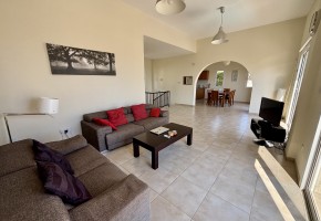 Detached Villa For Sale  in  Peyia