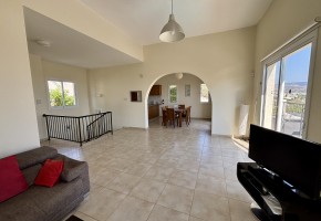 Detached Villa For Sale  in  Peyia