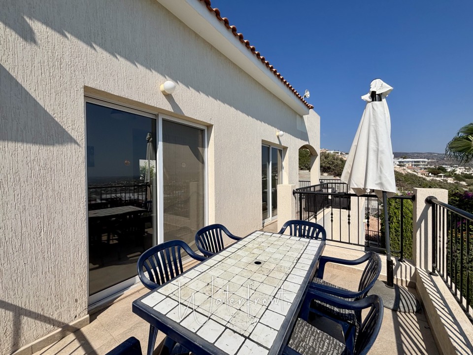 Detached Villa For Sale  in  Peyia