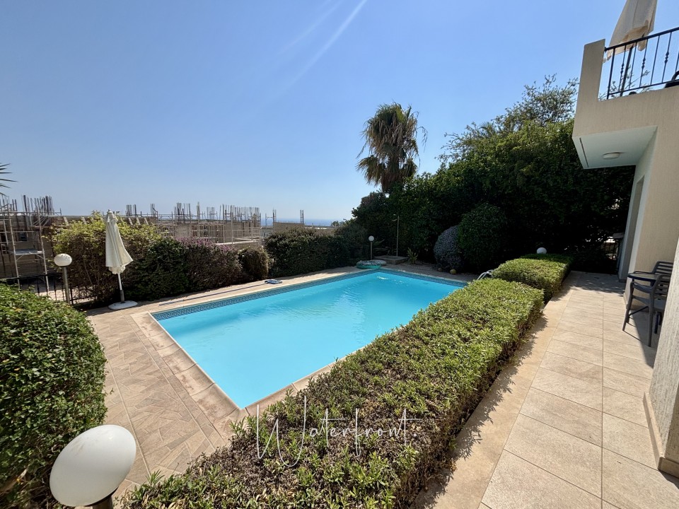 Detached Villa For Sale  in  Peyia