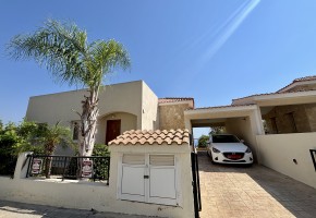 Detached Villa For Sale  in  Peyia