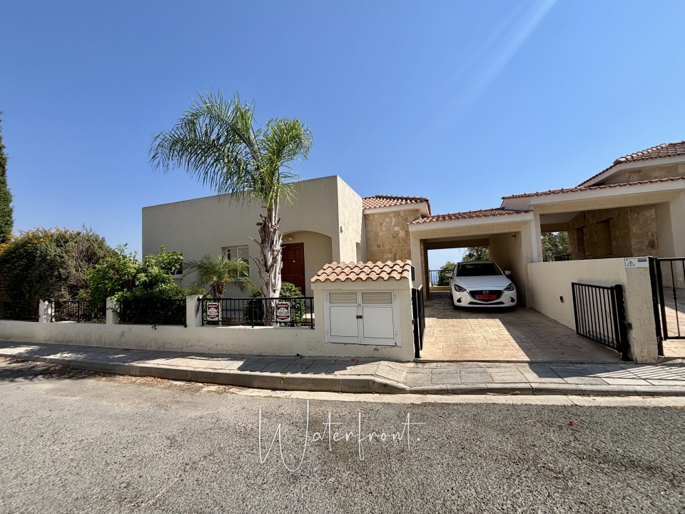 Detached Villa For Sale  in  Peyia