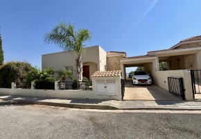 Detached Villa For Sale  in  Peyia