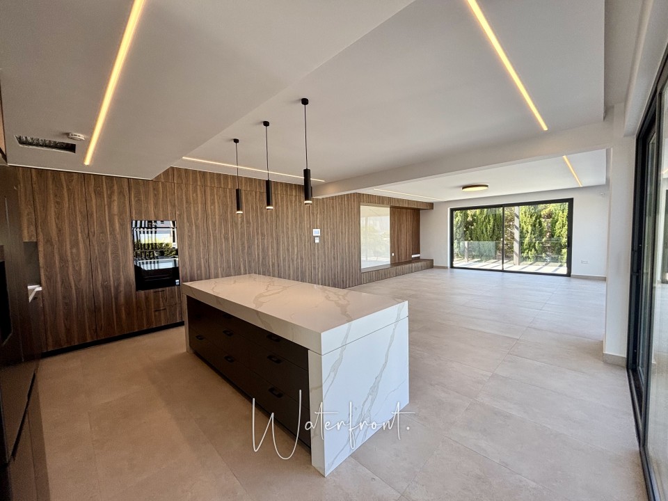 Detached Villa For Sale  in  Sea Caves - St.George