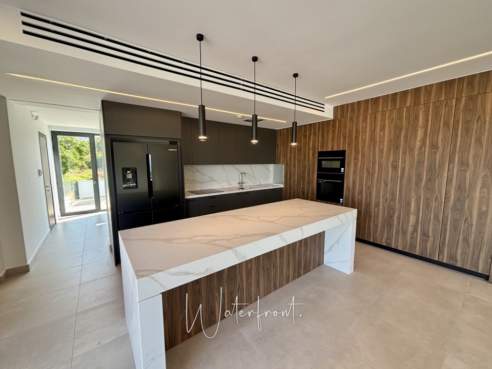 Detached Villa For Sale  in  Sea Caves - St.George