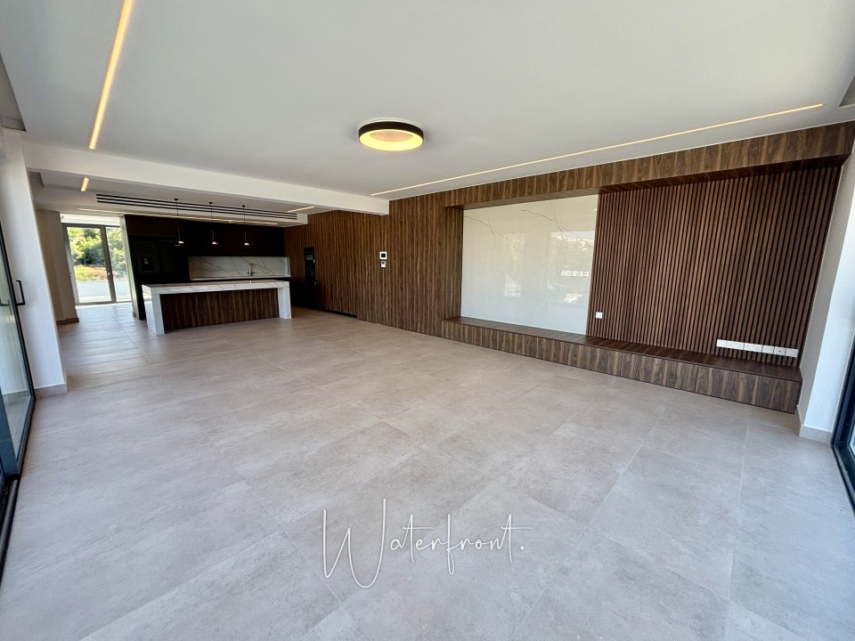 Detached Villa For Sale  in  Sea Caves - St.George