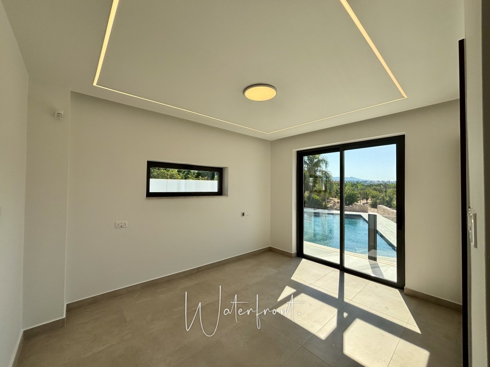 Detached Villa For Sale  in  Sea Caves - St.George