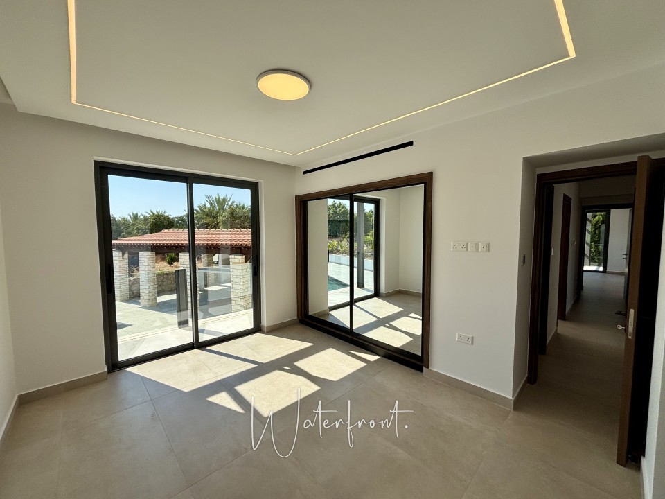 Detached Villa For Sale  in  Sea Caves - St.George