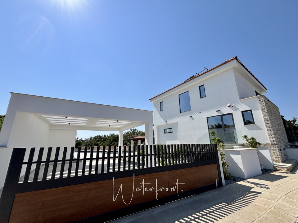 Detached Villa For Sale  in  Sea Caves - St.George