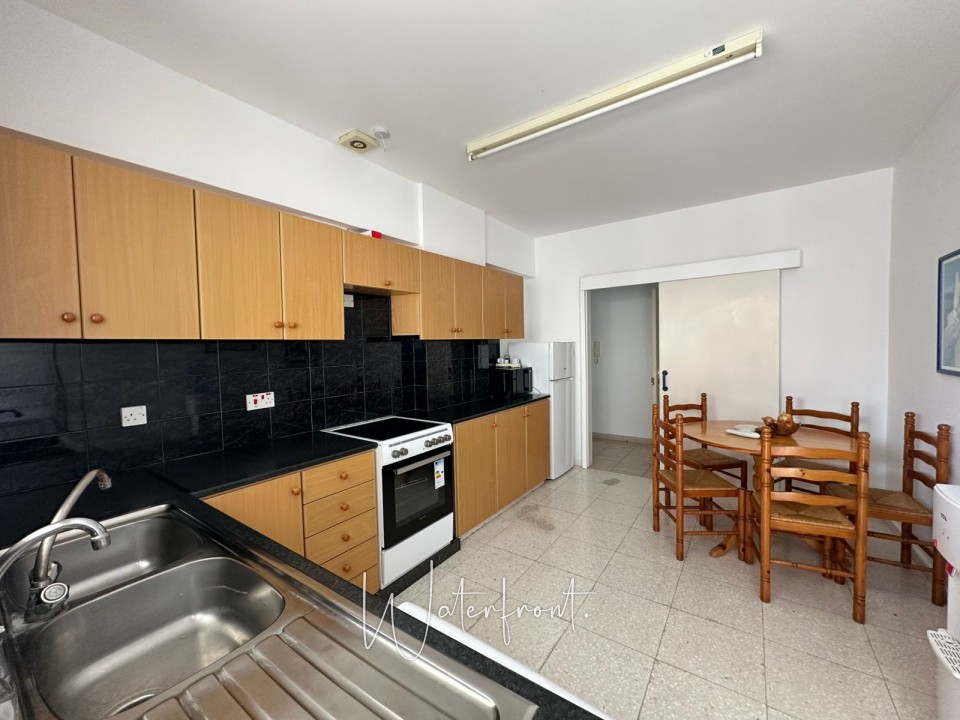 Apartment For Rent  in  Tombs of the Kings