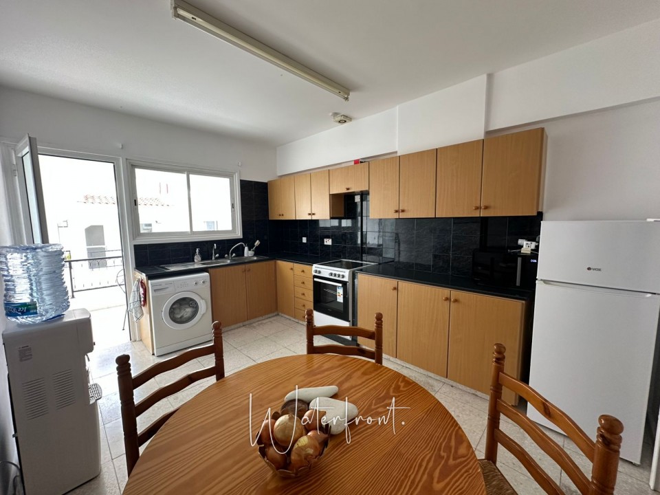 Apartment For Rent  in  Tombs of the Kings