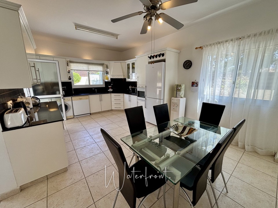 Detached Villa For Sale  in  Sea Caves - St.George