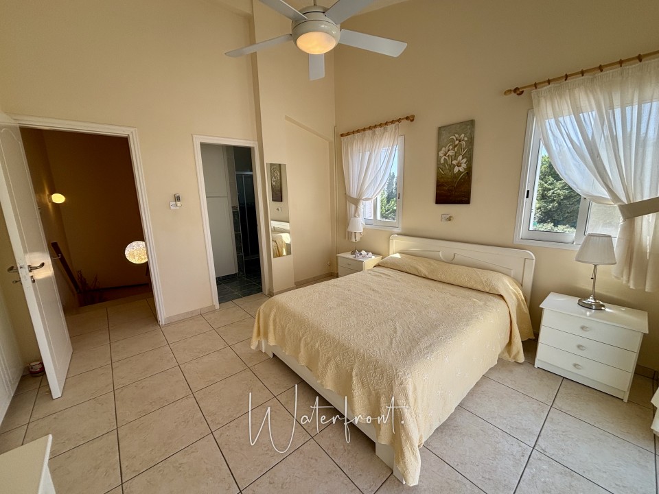 Detached Villa For Sale  in  Sea Caves - St.George
