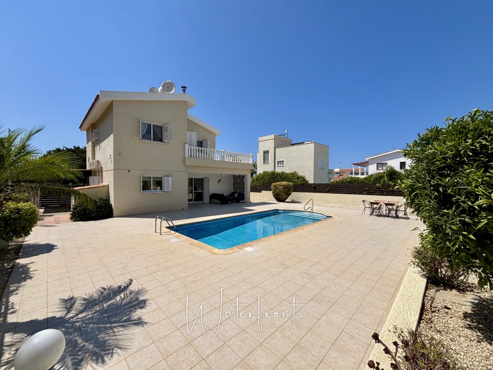 Detached Villa For Sale  in  Sea Caves - St.George