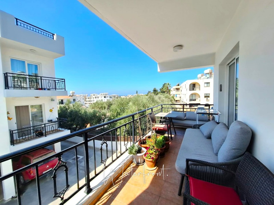 Apartment For Sale  in  Moutallos
