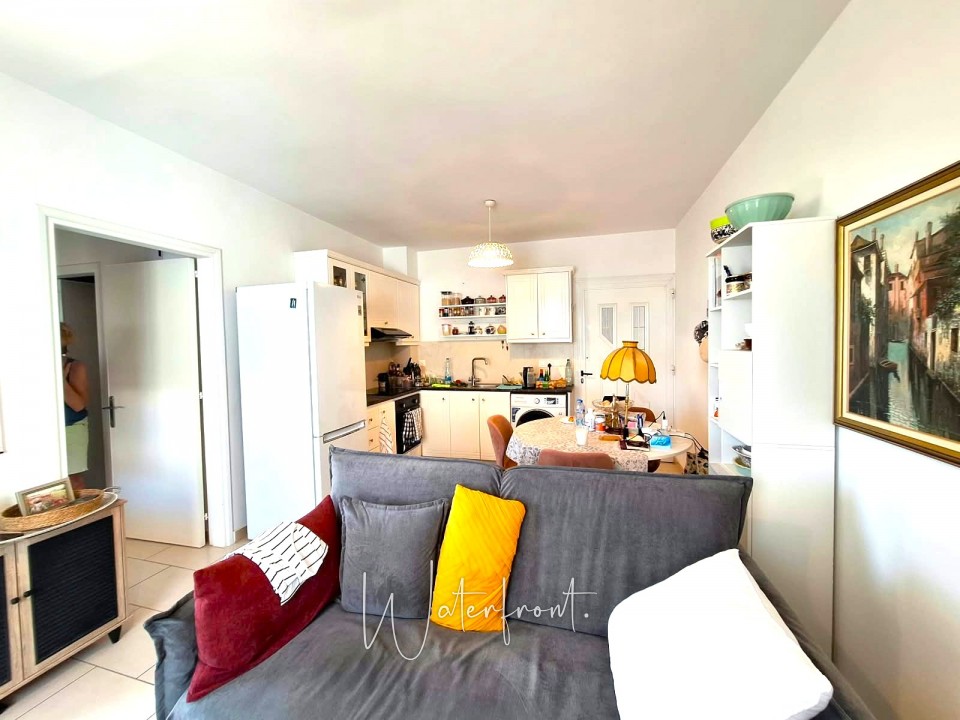 Apartment For Sale  in  Moutallos