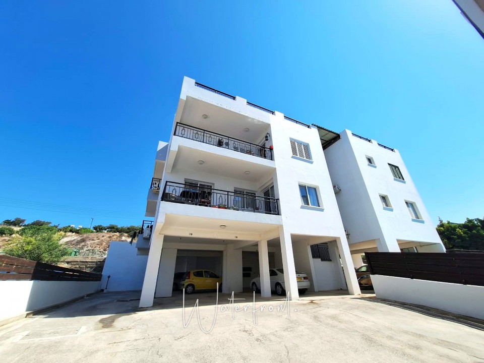 Apartment For Sale  in  Moutallos