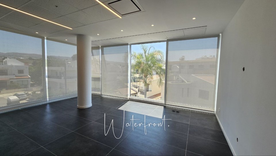 Detached Villa For Sale  in  Anavargos