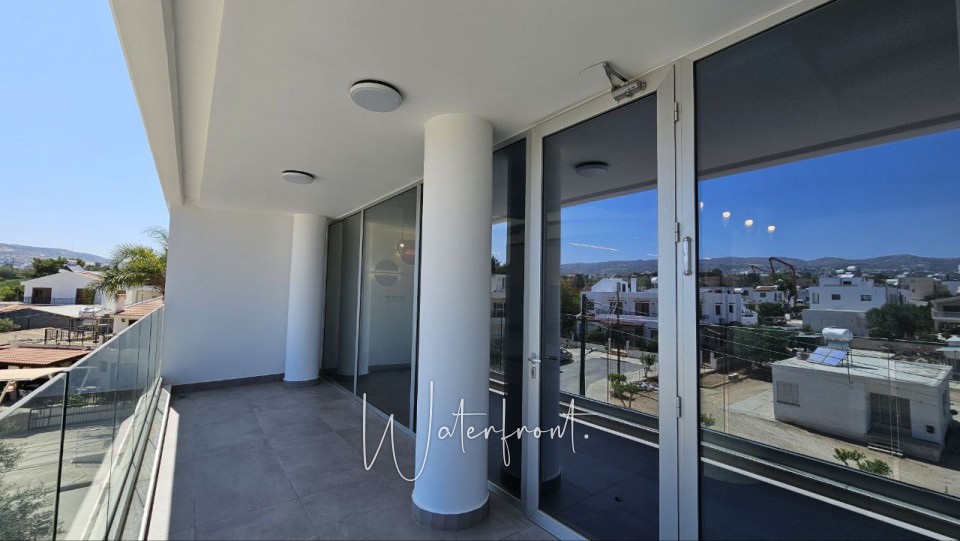 Detached Villa For Sale  in  Anavargos