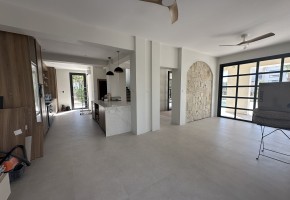 Detached Villa For Rent  in  Sea Caves - St.George