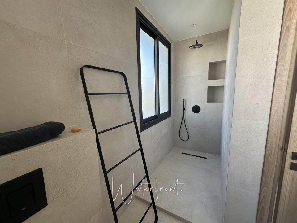 Detached Villa For Rent  in  Sea Caves - St.George