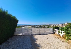 Bungalow For Sale  in  Chloraka