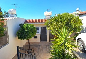 Bungalow For Sale  in  Chloraka