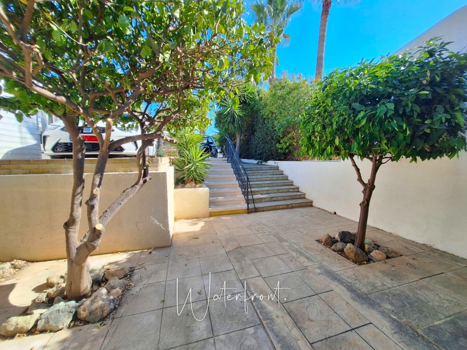 Bungalow For Sale  in  Chloraka