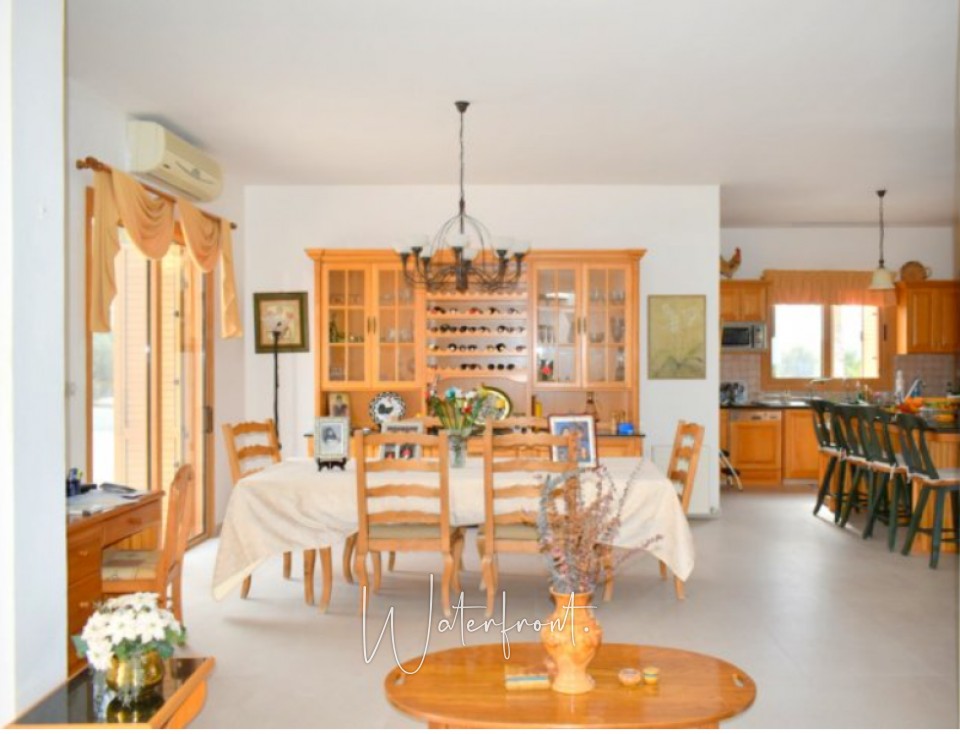 Bungalow For Sale  in  Sea Caves - St.George