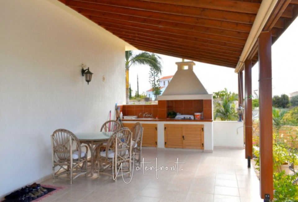 Bungalow For Sale  in  Sea Caves - St.George